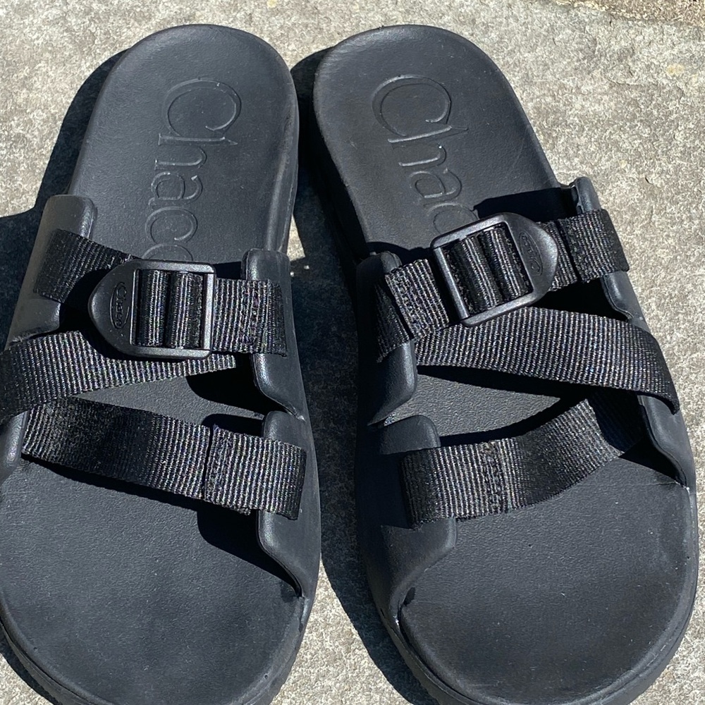 NWOT Chaco’s Women’s 5 Black Slides